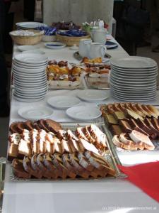 14 Kaffee und k%F6stlicher Kuchen von der Mosaik GmbH