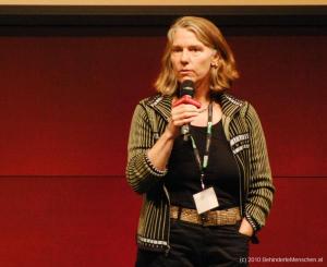 27 Nancy Eberle aus Z%FCrich gibt  in ihrem Workshop Antworten auf die Frage, was ein Kleinkind braucht, um Ordnung in sein Gehirn zu bringen